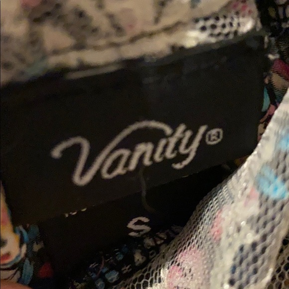 Floral/Lace Skirt size S - Picture 3 of 3